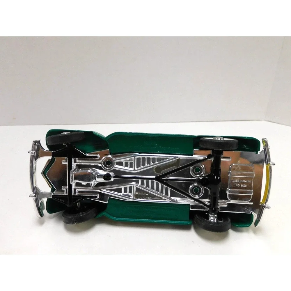 Mountain Dew Ya-hooo! Diecast Ford  Truck Yellow Green Soda Collectible DW90
